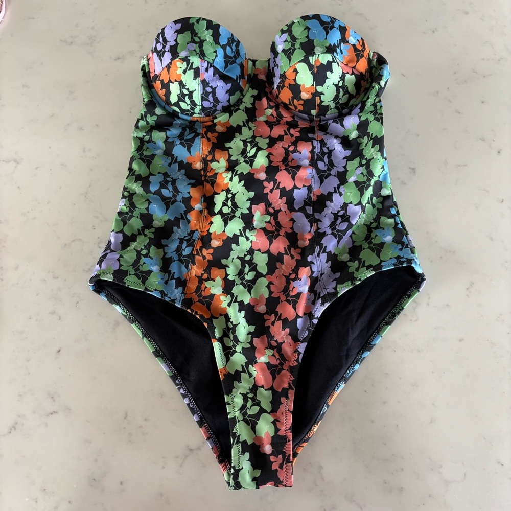 Verandah One Piece Swimsuit in Black Multi Bougainvillea Size S NWT